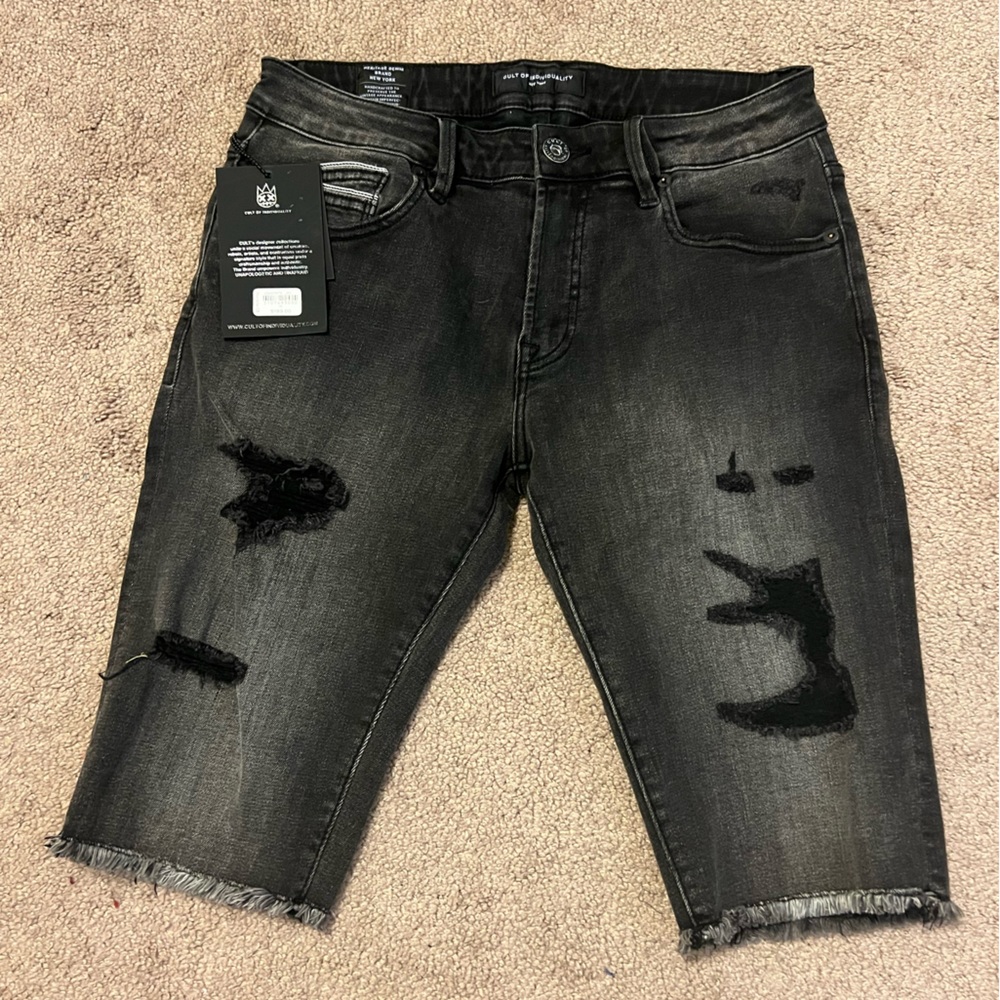 BRAND NEW W/TAGS: Men Cult of Individuality jean shorts